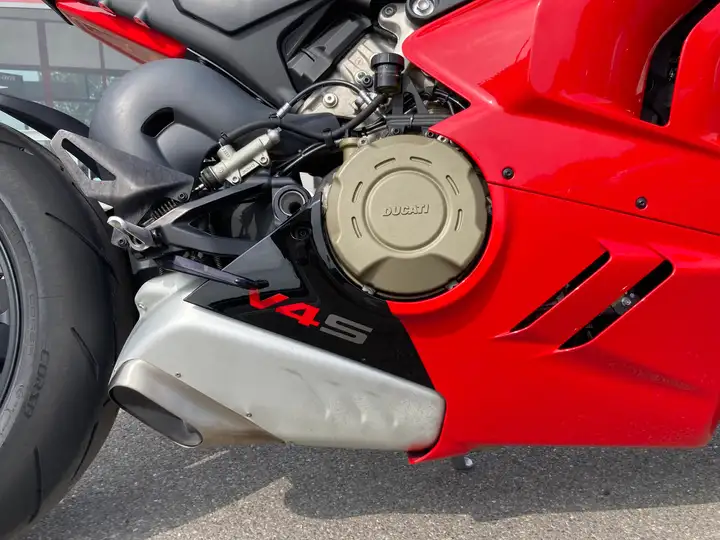 DUCATI PANIGALE V4 S - immagine 3